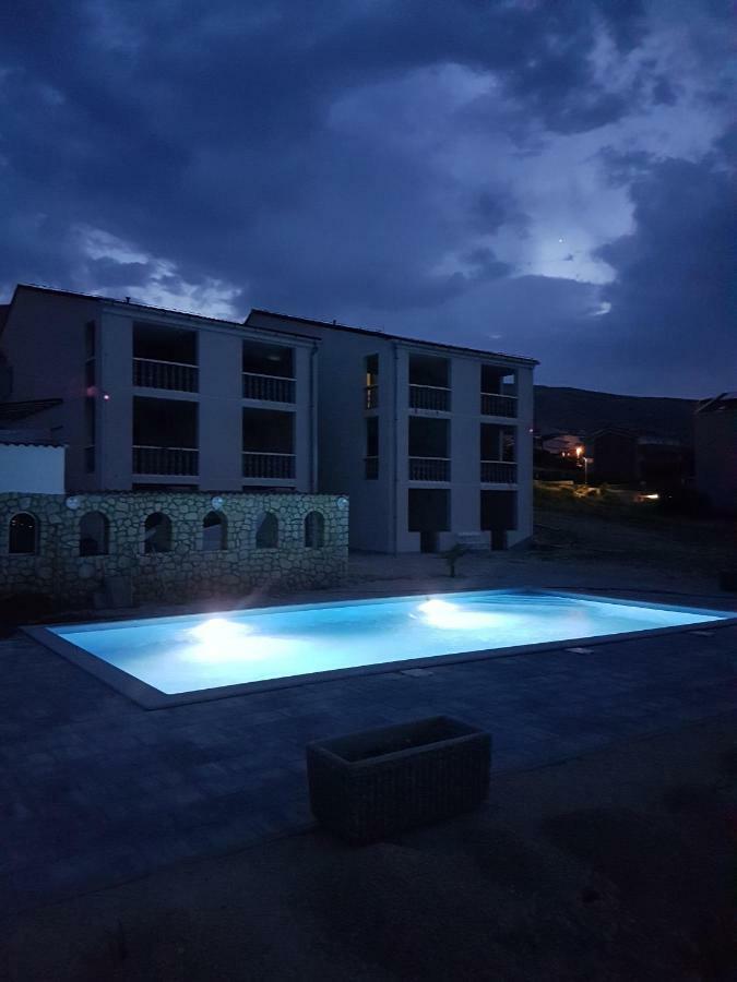 Apartments Mia Pag Pag Town Extérieur photo
